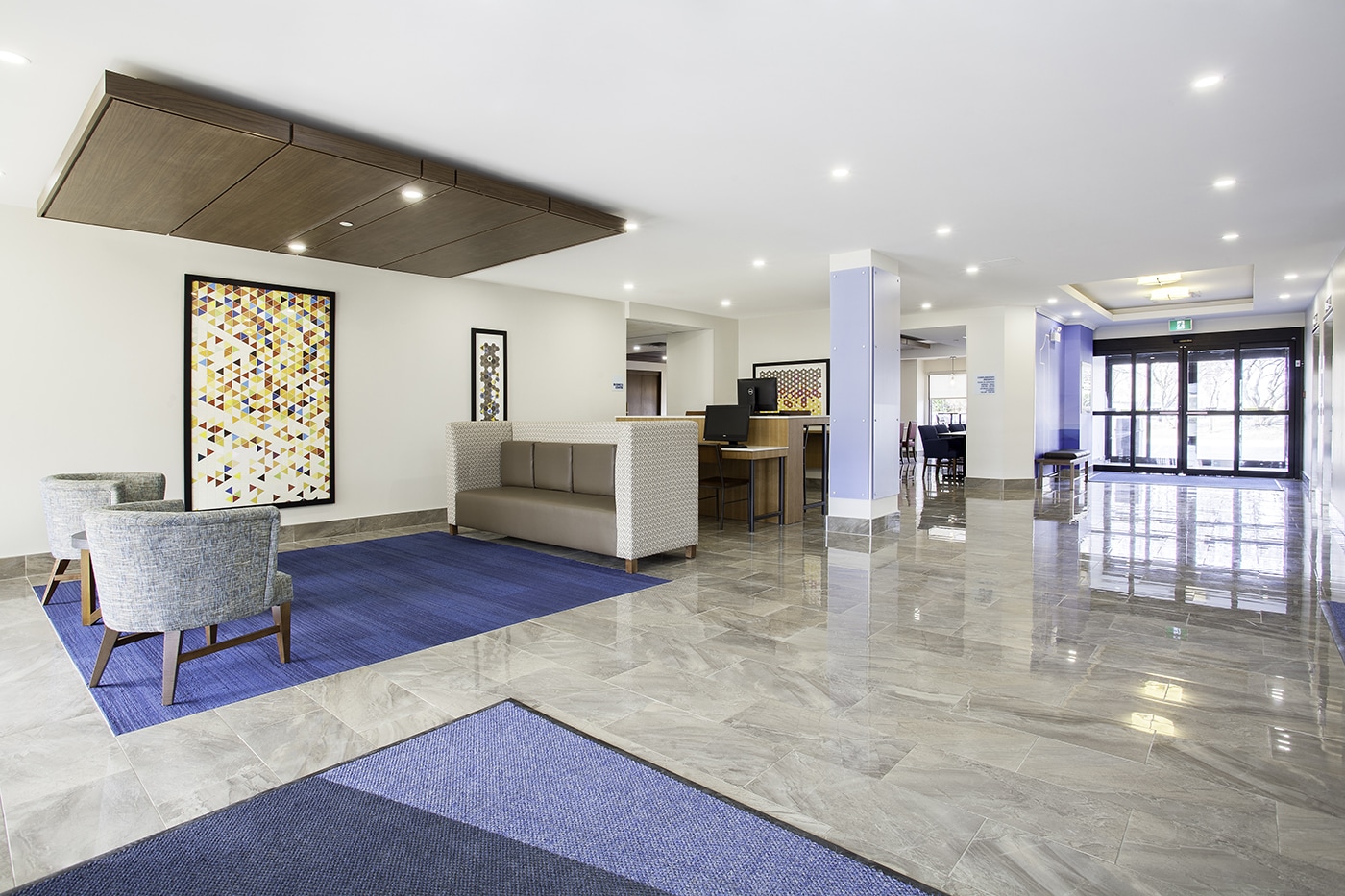 Holiday Inn Express & Suites Toronto Airport West hotel exterior