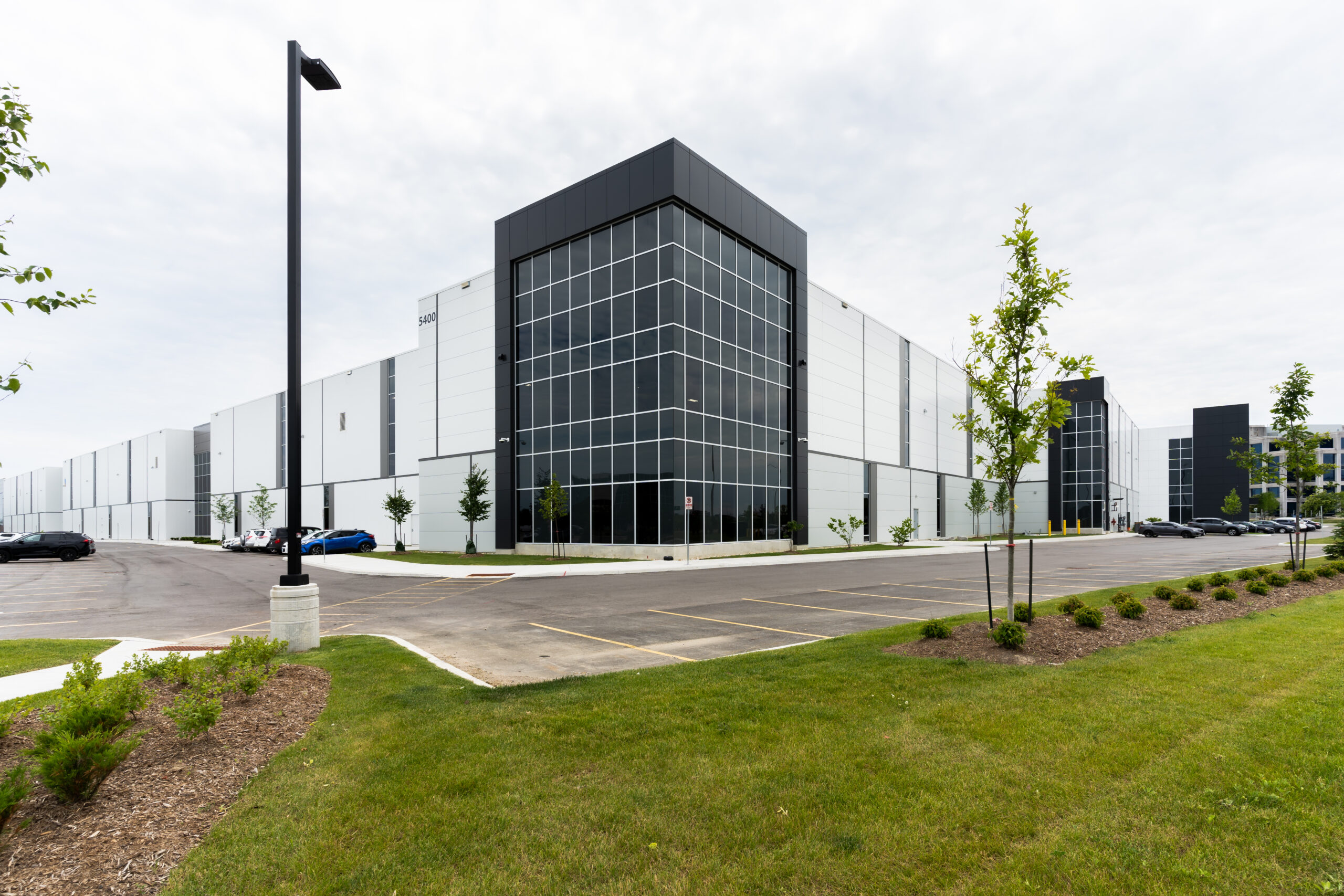 Apple Express Courier and Polaris Realty, 5400 Explorer Drive, Mississauga